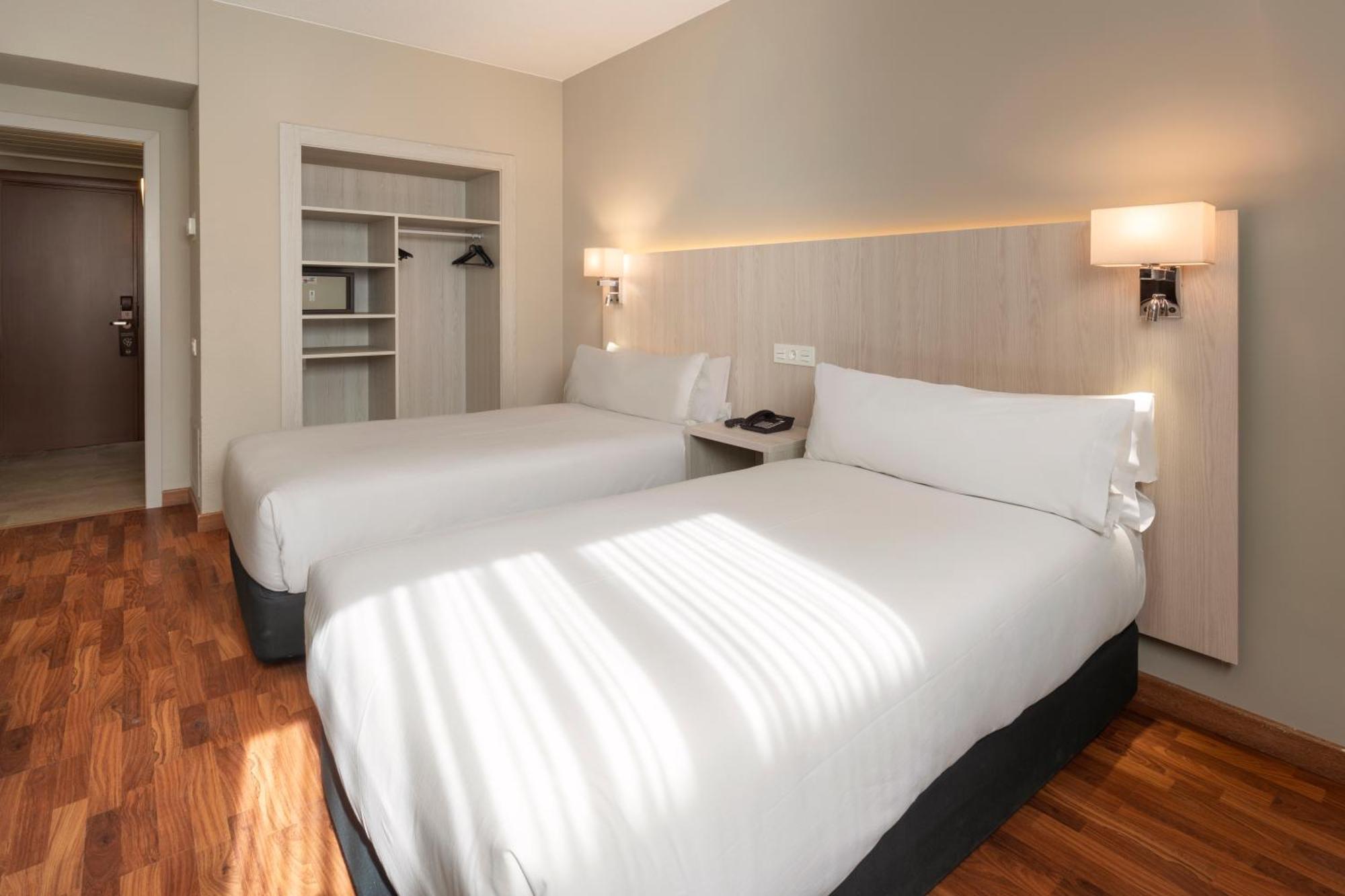 B&B Hotel Zaragoza Royal Екстер'єр фото